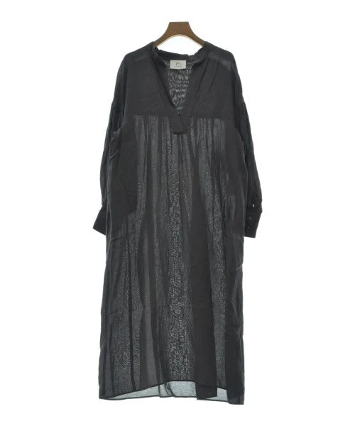 1er Arrondissement Dresses