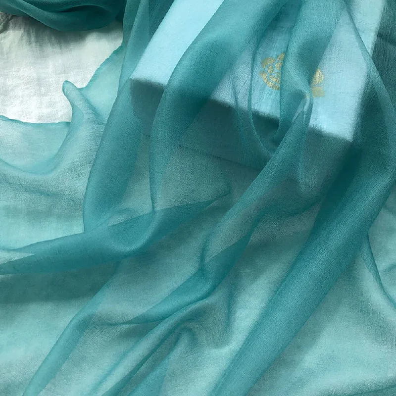 Gray green