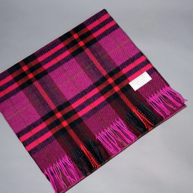 Lambswool Shawl in Fuchsia Check Chic Chunky Knit Shawl