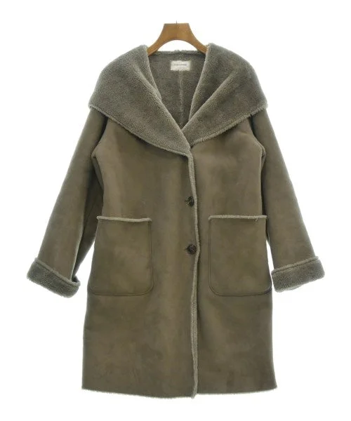 CLEAR IMPRESSION Sheepskin coats Front Pockets Side Pockets Patch Pockets