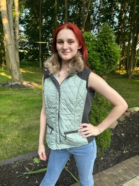 Western women's puffer vest-EF21125-GRN Sporty Zip Vest