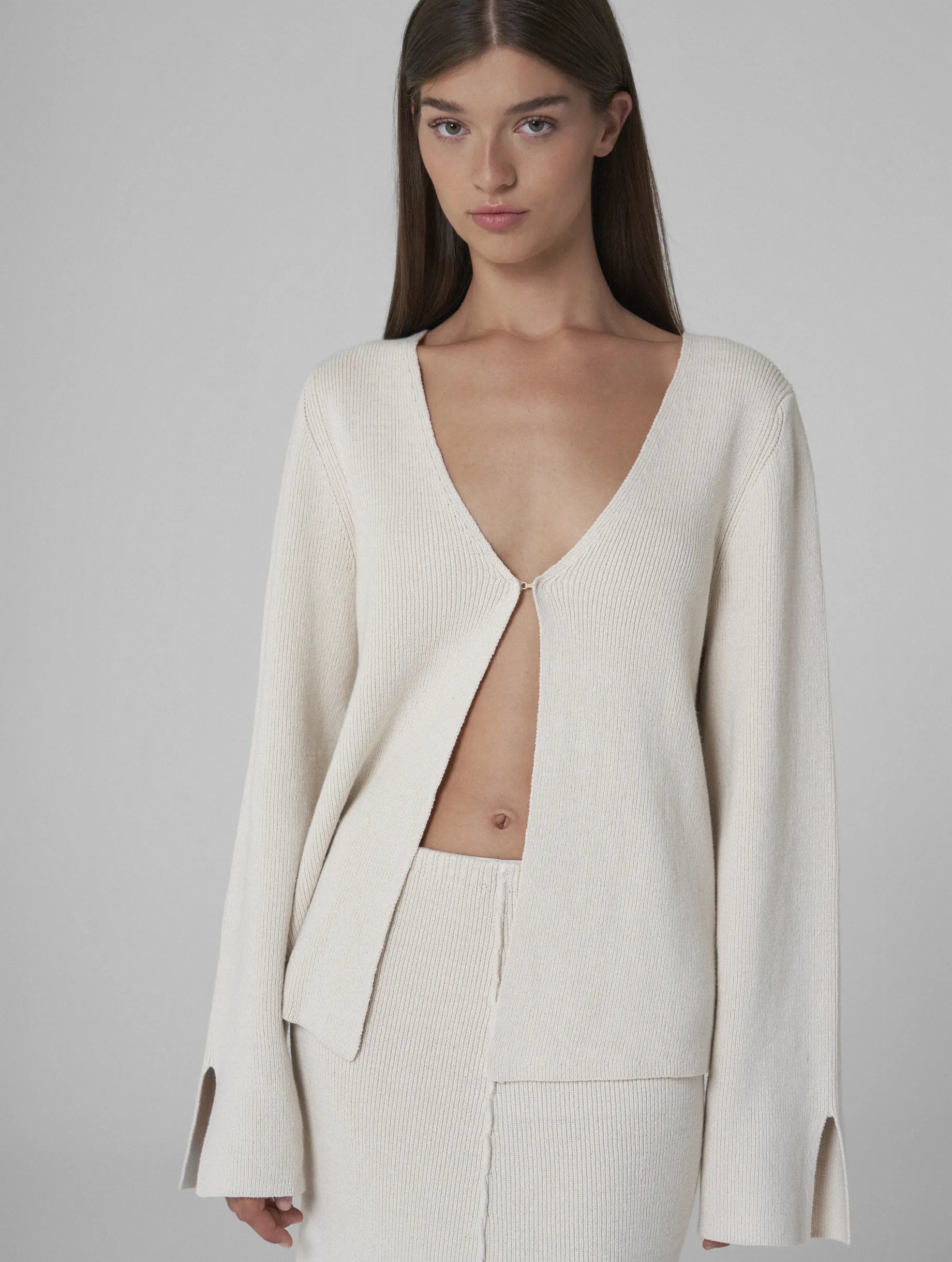 AMIRA V-neck cardigan Layered Multi-layer Single Layer