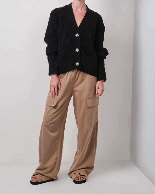 Moscow Cardigan - Black Zippered Buttoned Snapped